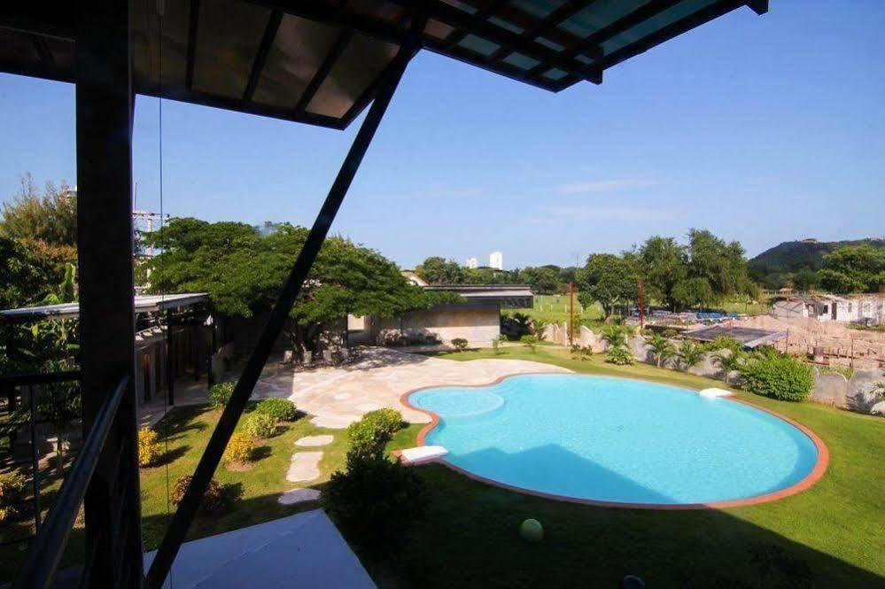 Naidee Sculptured Huts Hotel Hua Hin Ngoại thất bức ảnh