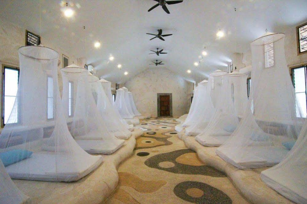 Naidee Sculptured Huts Hotel Hua Hin Ngoại thất bức ảnh