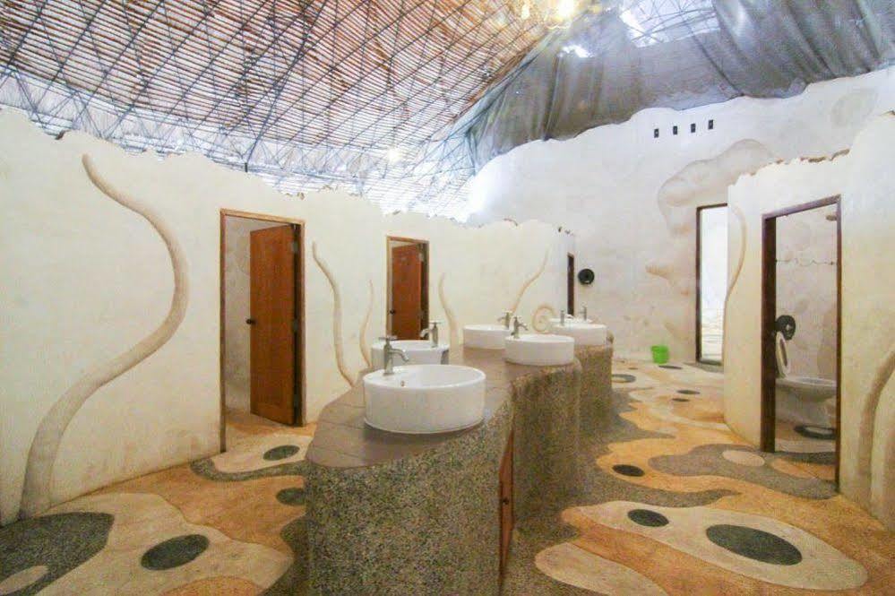 Naidee Sculptured Huts Hotel Hua Hin Ngoại thất bức ảnh