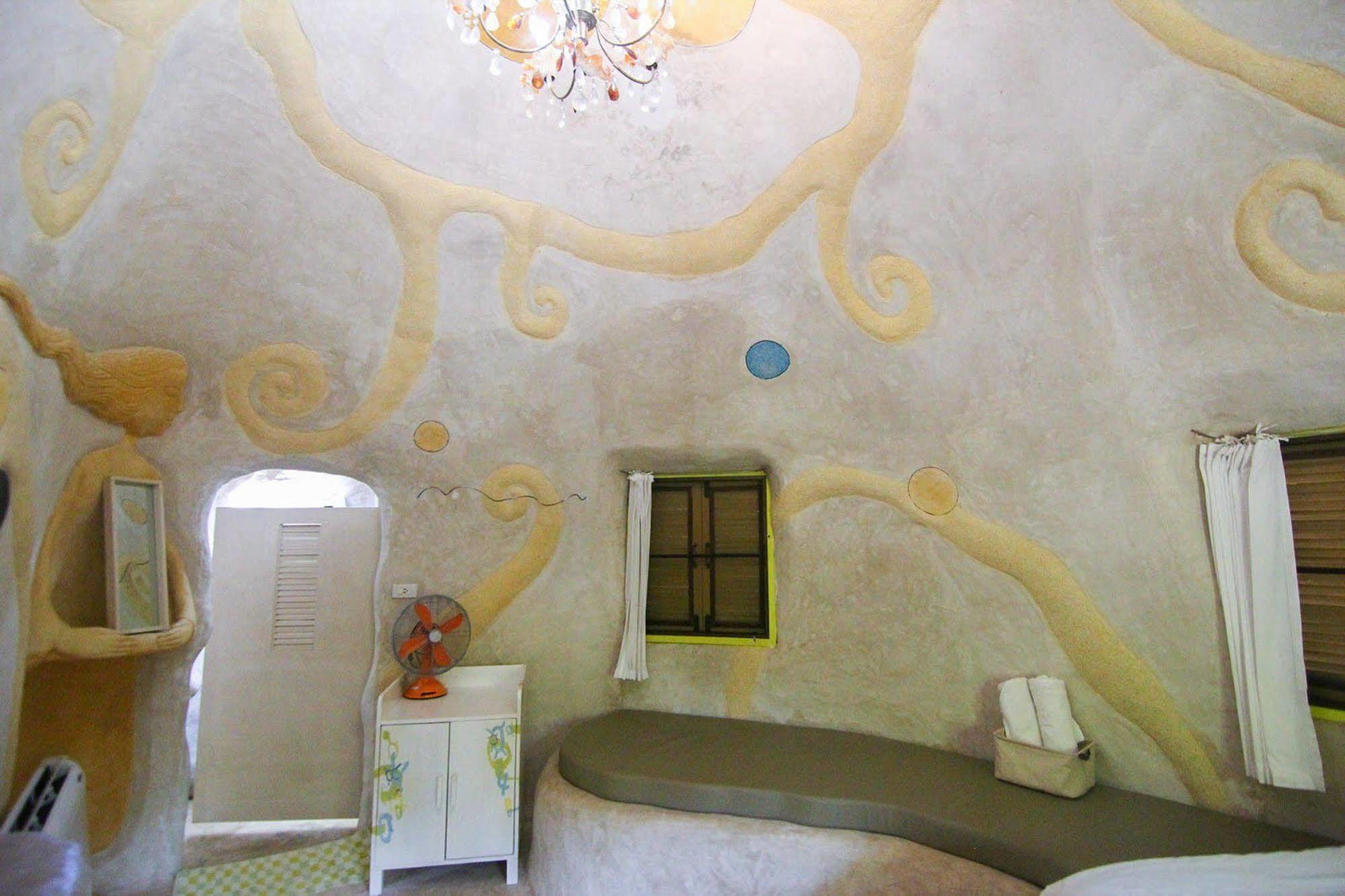 Naidee Sculptured Huts Hotel Hua Hin Ngoại thất bức ảnh
